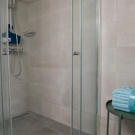 Down Town Luxury Suites Apartament