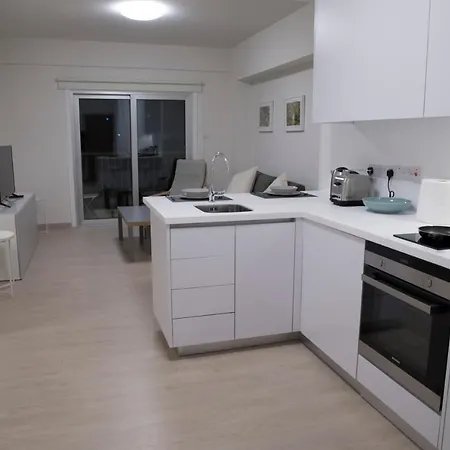 Down Town Luxury Suites Apartment *